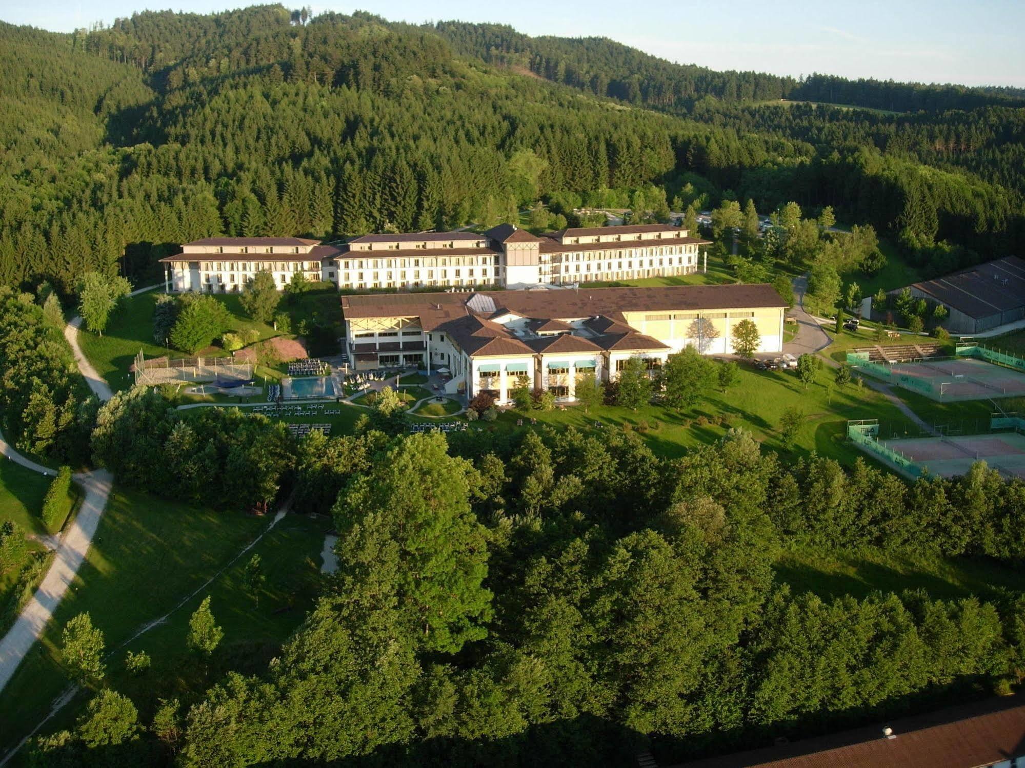 Aldiana Club Ampflwang Hotel Ampflwang im Hausruckwald Kültér fotó